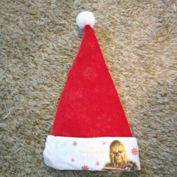 3S6.  Star wars santa hat - Picture 1 of 2